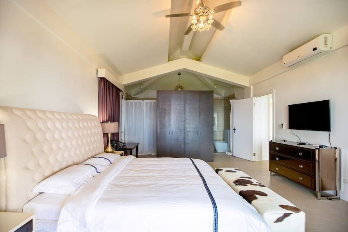 Peralatan tempat tidur premium, kalis bunyi, Wi-fi percuma 