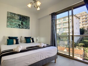 2 bedrooms, iron/ironing board