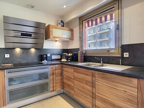 Fridge, microwave, oven, dishwasher