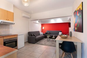 Comfort Apartment | Private kitchen | Fridge, microwave, oven, stovetop - Ariadne Beautiful Studio (Heraklion)
