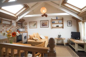 Holiday Home | Living area - Abbey Place Net Loft (Penzance)