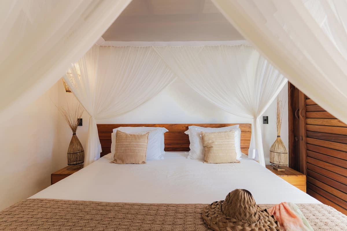 2 chambres, literie de qualité supérieure, surmatelas, minibar