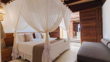 Villa, 2 Bedrooms, Private Pool, Sea View | Peralatan tempat tidur premium, tilam berlapik, bar mini