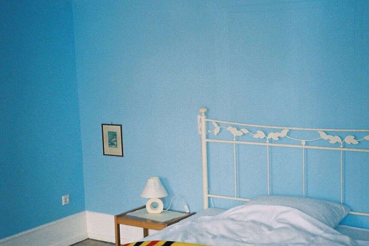 family room | 1 bedroom, bed sheets