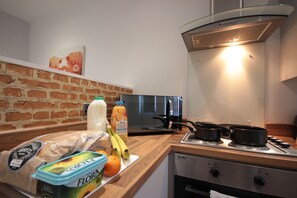 Studio | Living room | 50-inch flat-screen TV with digital channels, Smart TV, Netflix - Studio 332 (Hull)