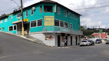 Fachada da propriedade