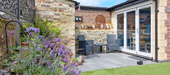 Four Priory Road, Chichester  -  a cottage that sleeps 4 guests  in 2 bedrooms