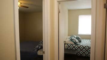 2 chambres, fer et planche à repasser, Wi-Fi, draps fournis