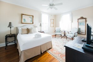 2 chambres, fer et planche à repasser, accès au Wi-Fi (inclus)