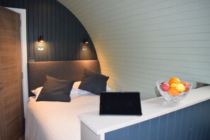 Premium bedding, down comforters, individually decorated - The Shack and Pods at Inchree (Fort William)