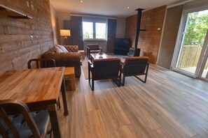 Deluxe Villa, 3 Bedrooms, Mountain View | Living area