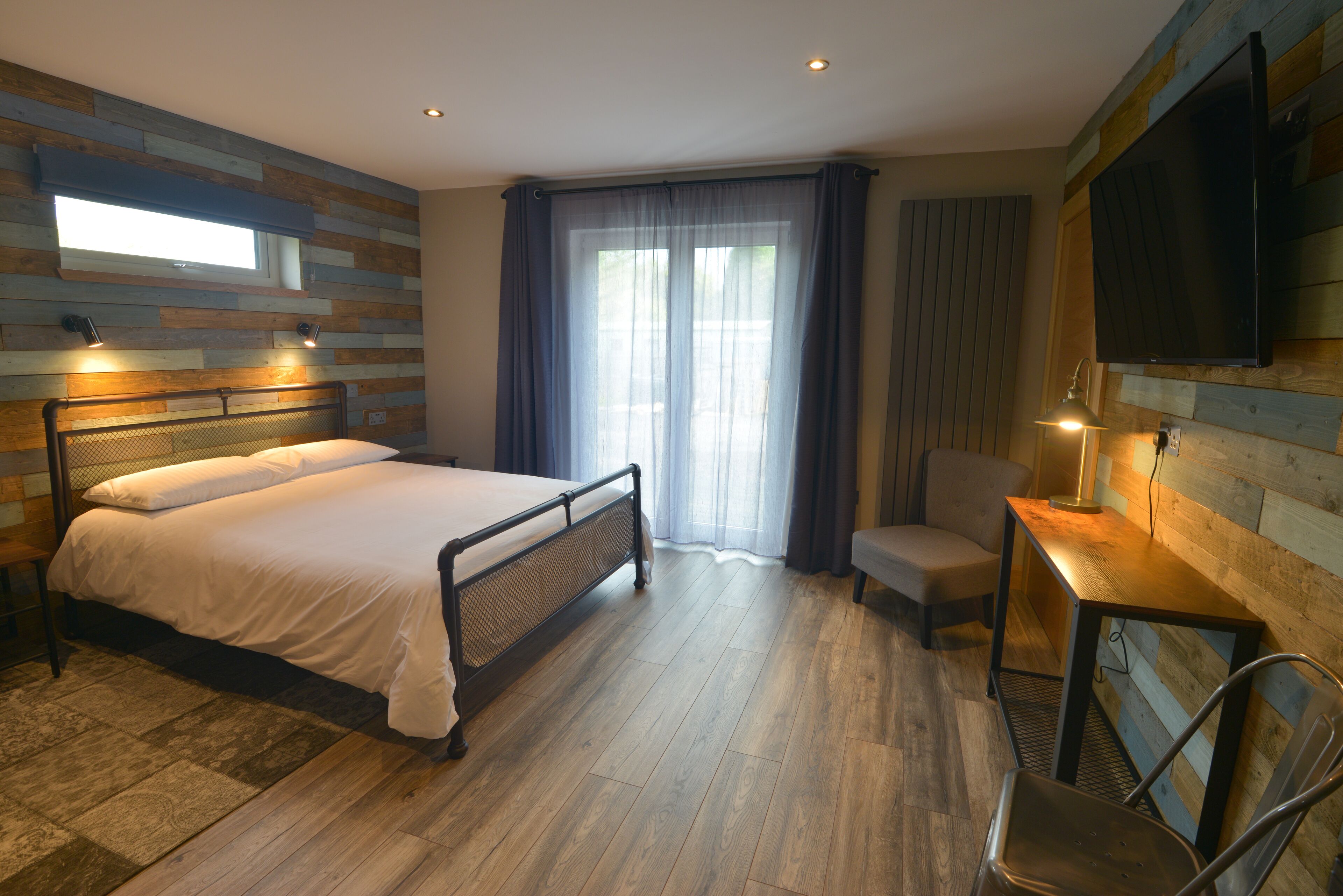 Deluxe Villa, 3 Bedrooms, Mountain View | Premium bedding, down comforters, individually decorated