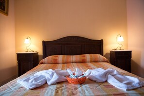 3 quartos, cofres nos quartos, ferros/tábuas de passar roupa, Wi-Fi