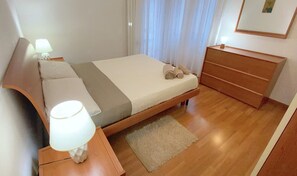 1 camera, Wi-Fi, lenzuola
