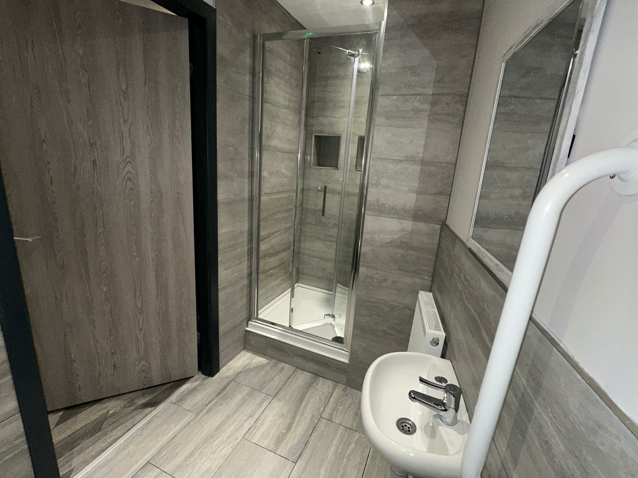 华丽公寓, 无烟房, 一层 | 浴室 | 淋浴设施、免费洗浴用品、吹风机、毛巾