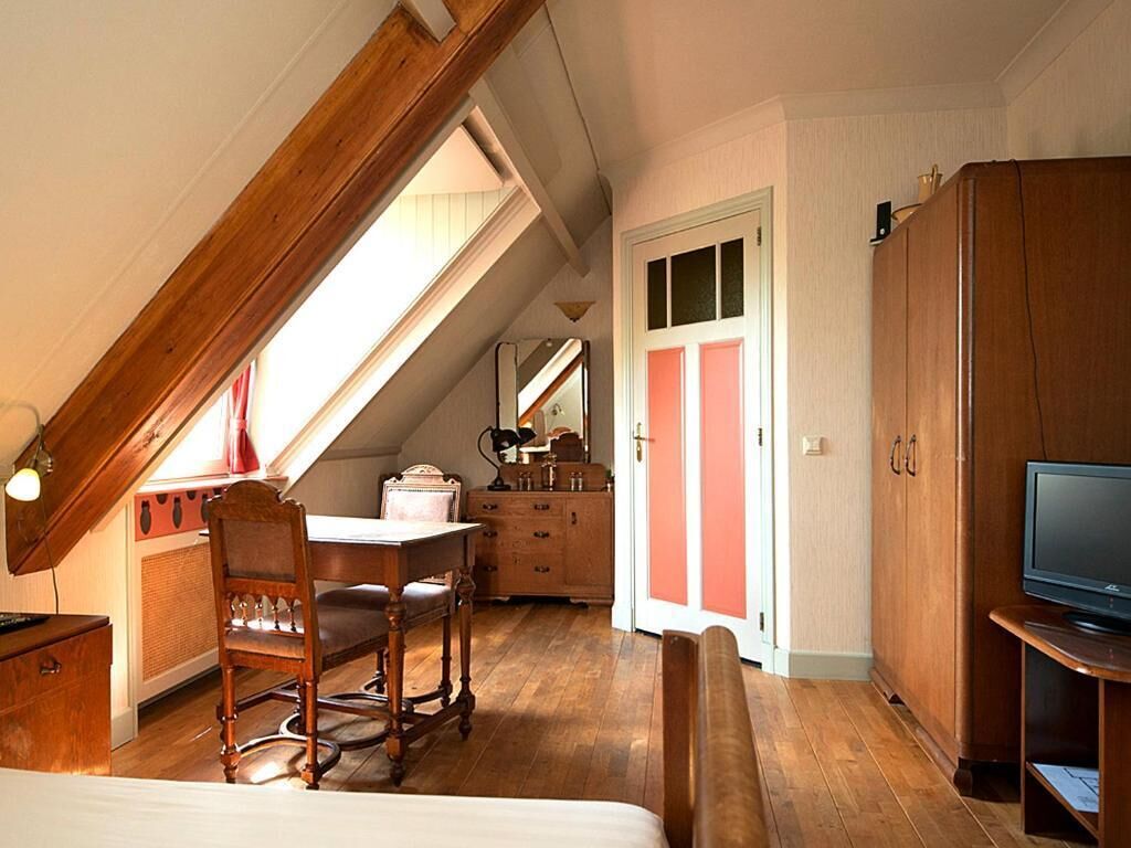 Foto - Uylenburg- Du Midi