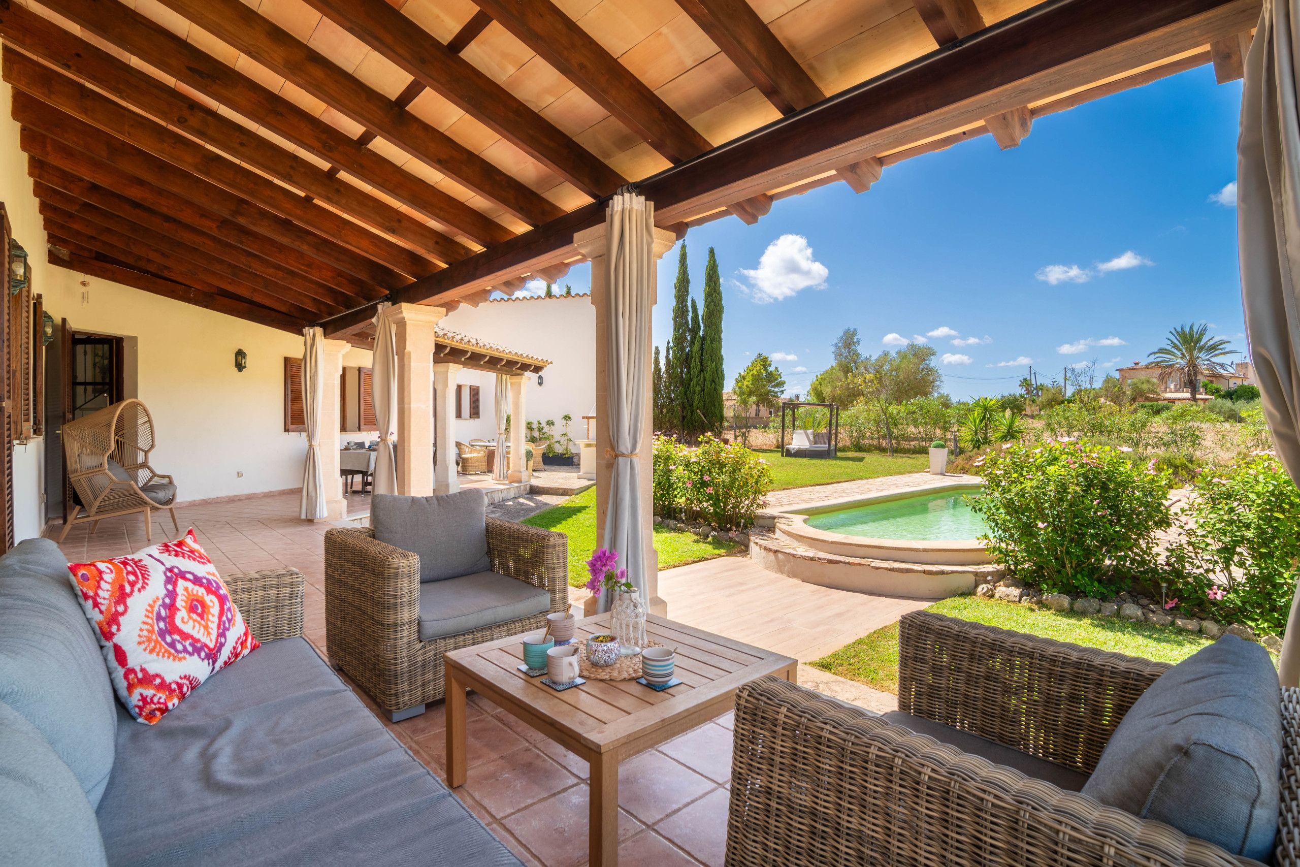 شرفة/رواق
