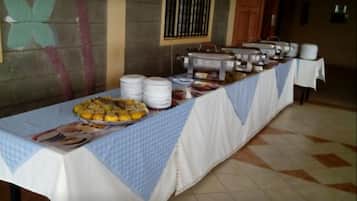 Free daily buffet breakfast