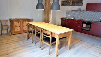 Kühlschrank, Ofen, Herdplatte, Geschirrspüler