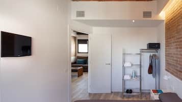 Zimmersafe, schallisolierte Zimmer, Bügeleisen/Bügelbrett