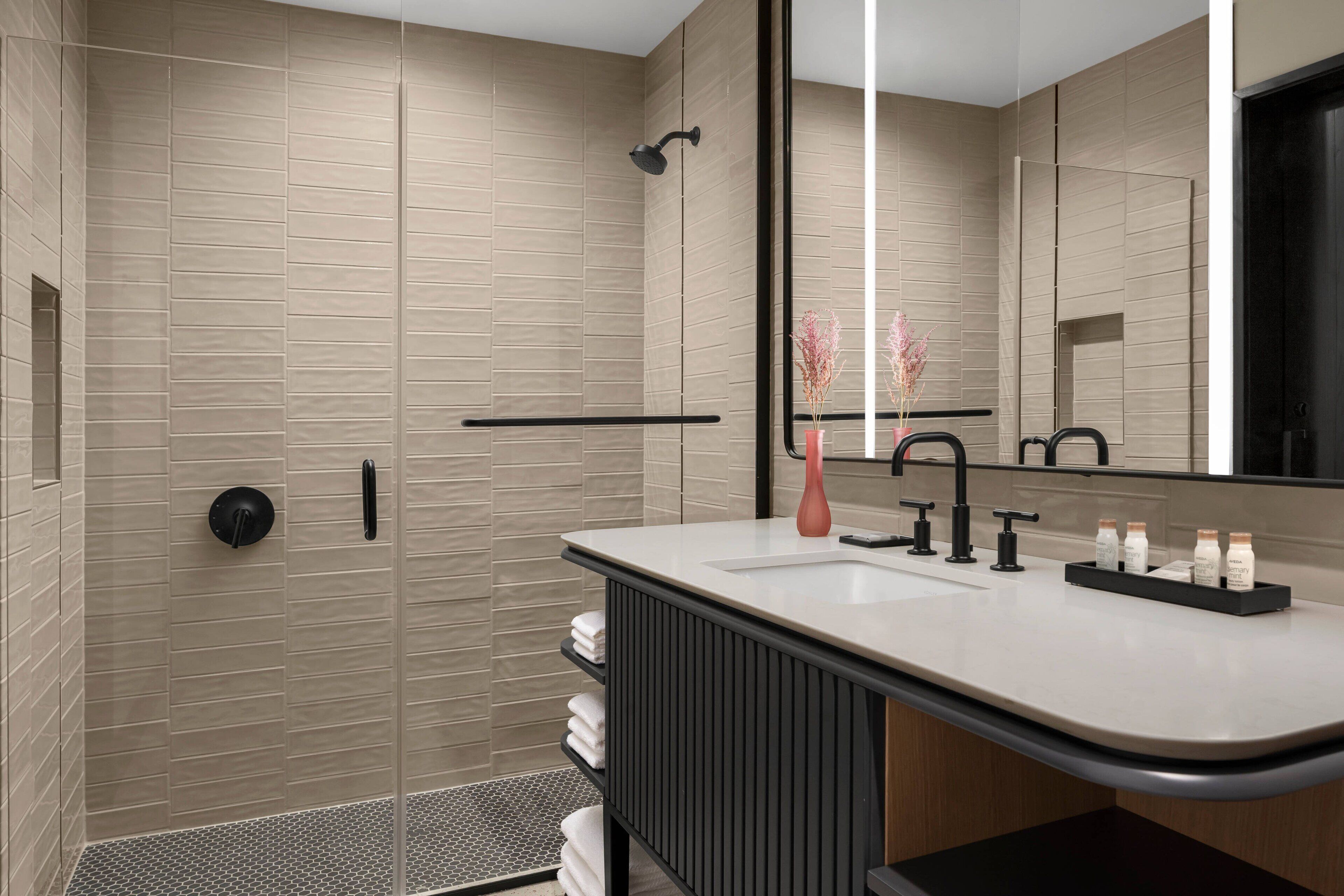 Foto - Renaissance Milwaukee West Hotel