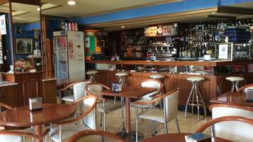 Esmorzar diari de cuina local (5 EUR per persona)