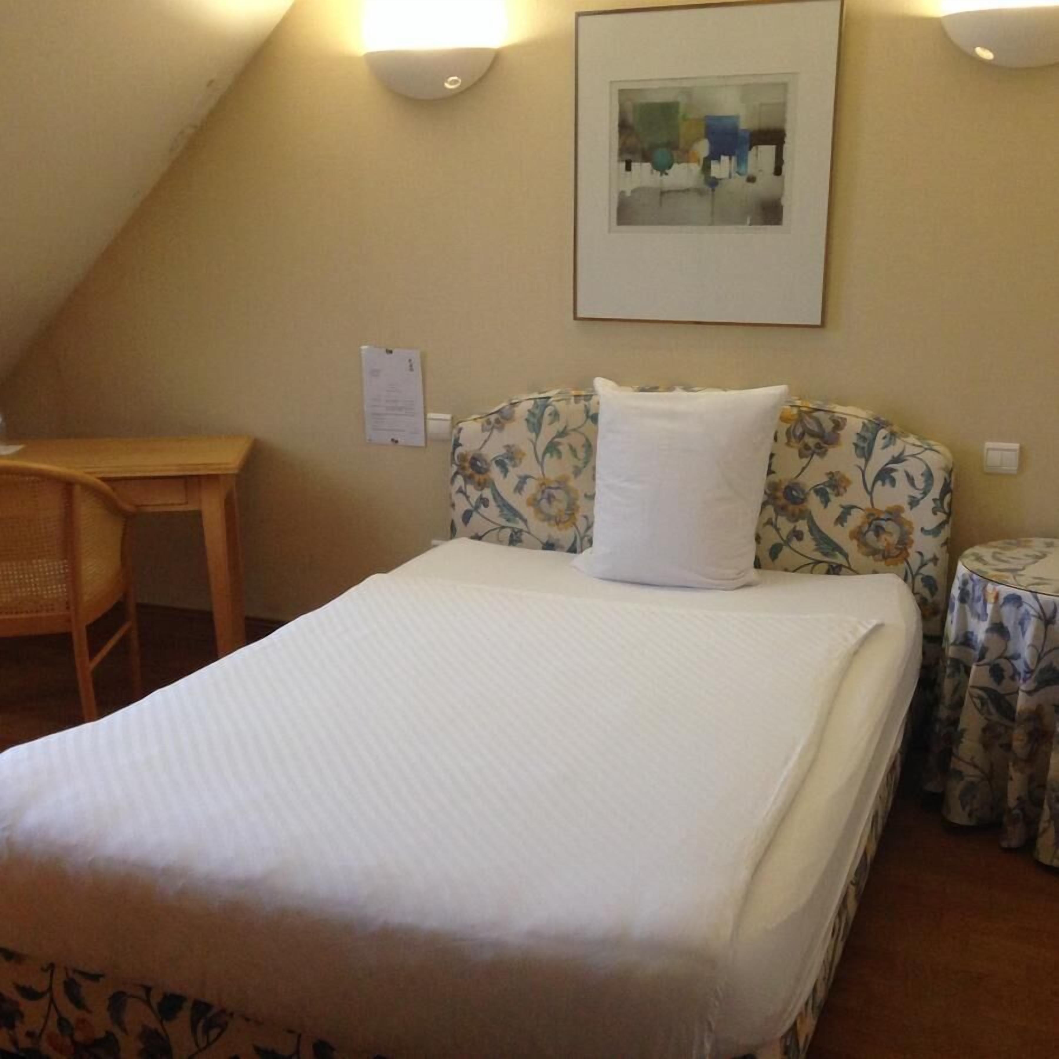 single room | 1 bedroom, individually decorated, individually furnished, soundproofing