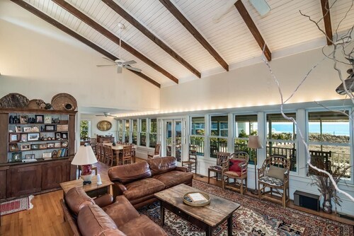 9 Bedroom Oceanfront Beach House in Debordieu