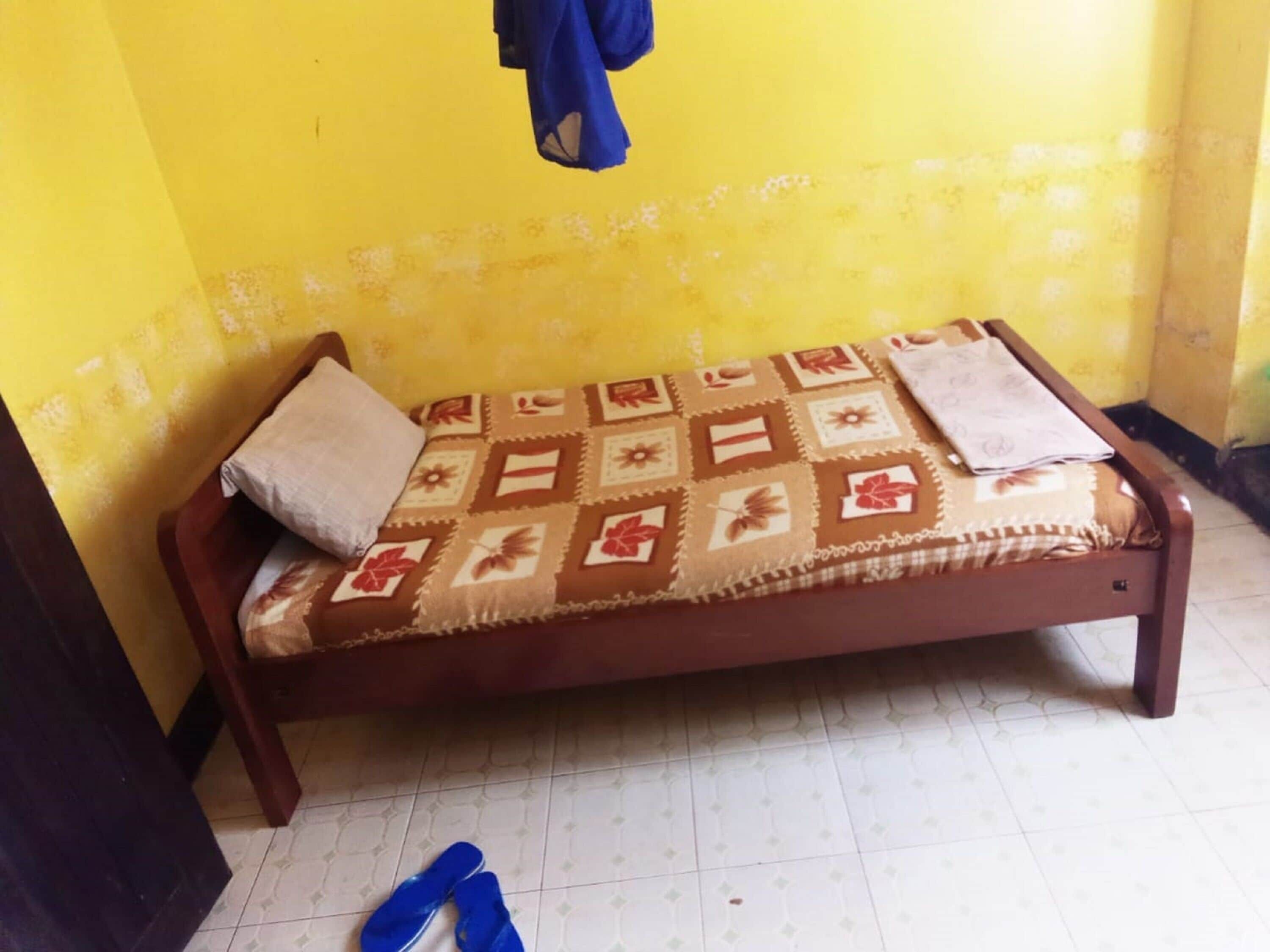 Desk, bed sheets