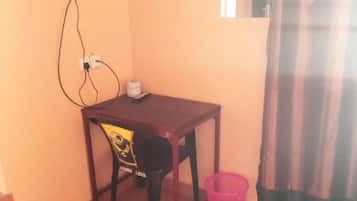 Standard Double Room | Room amenity