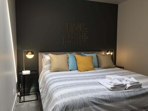 1 bedroom, iron/ironing board, Internet