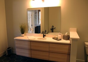 Badewanne, Haartrockner