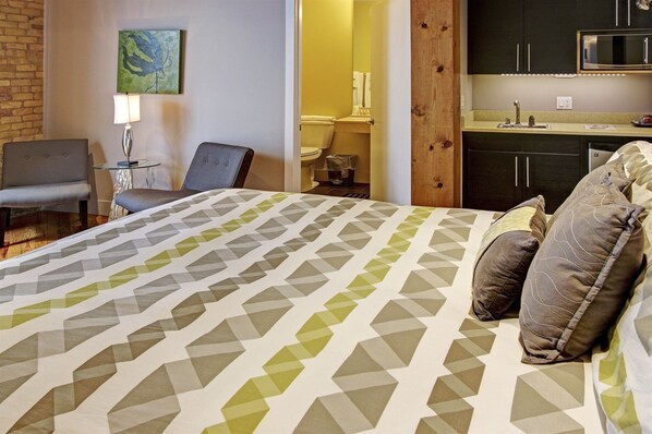 1 habitación, tabla de planchar con plancha y internet 