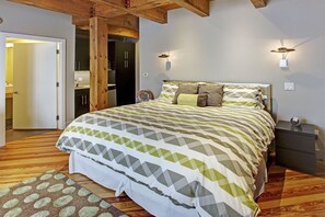 1 habitación, tabla de planchar con plancha, wifi gratis y ropa de cama