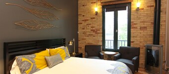 Napoli Suite: This contemporary room in the center of town features a king size