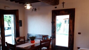 Traditional Apartment | Living area - Agriturismo Castagneti (San Benedetto Val di Sambro)