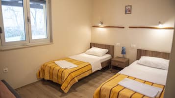 Basic Double Room, 2 Single Beds | Soundproofing, free WiFi, bed sheets