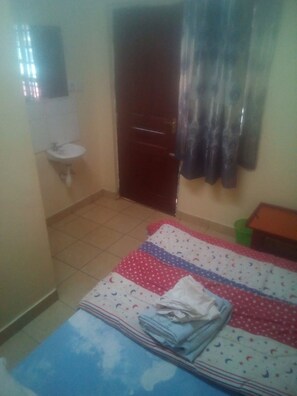 ห้องดับเบิล | ผ้าม่านกันแสง, Wi-Fi ฟรี, ผ้าปูที่นอน