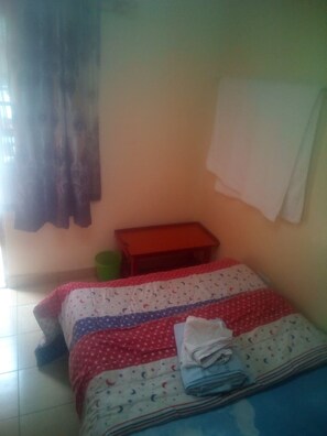 Double Room | Blackout curtains, free WiFi, bed sheets - Desai Annex Guest House (Nairobi)