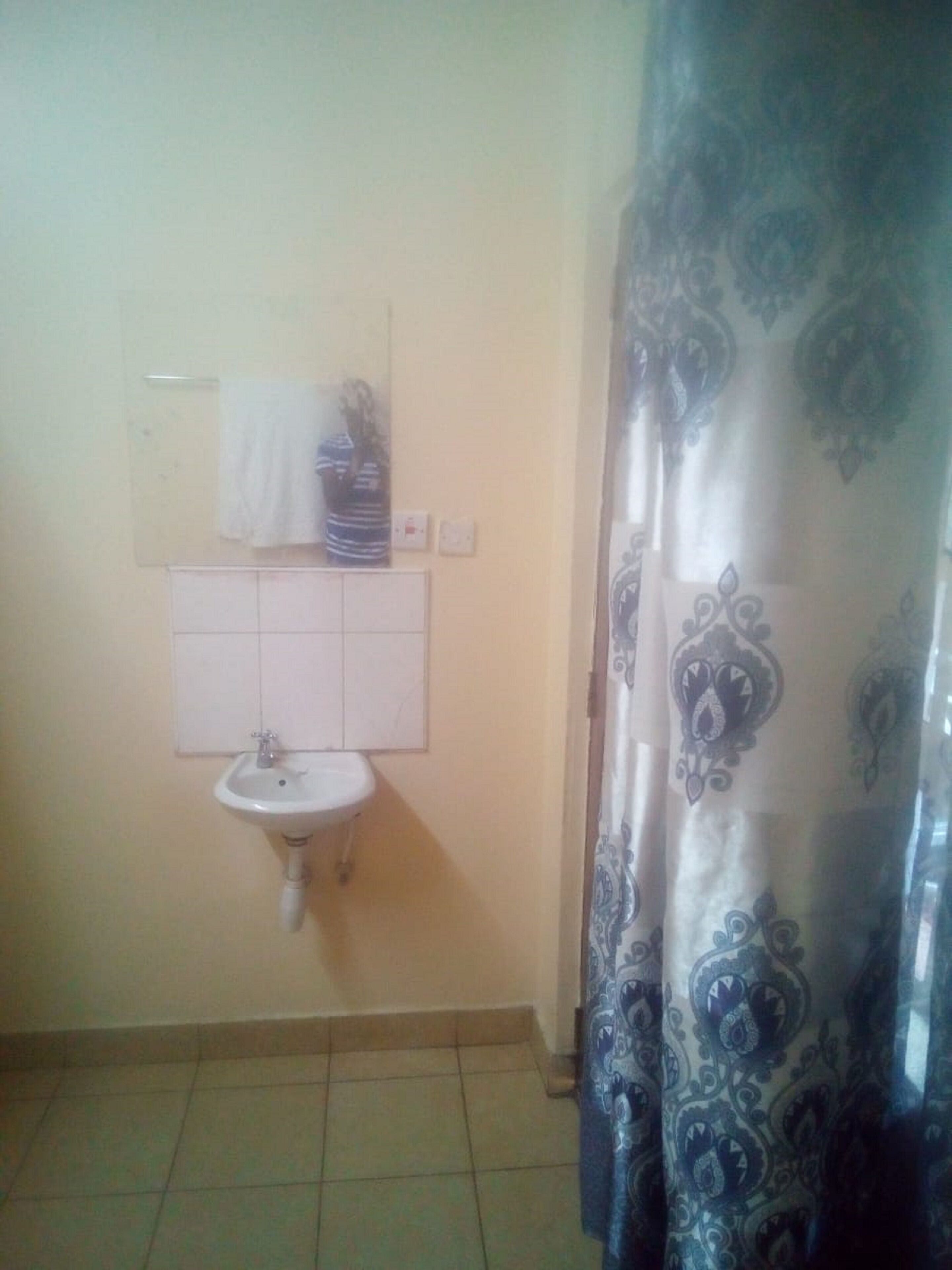 Quarto casal | Pia do banheiro