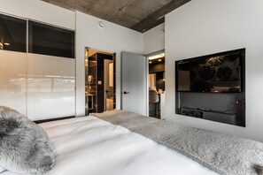 1 bedroom, memory foam beds, iron/ironing board, travel crib