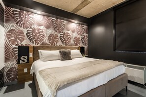 1 habitación, camas con efecto memoria y tabla de planchar con plancha 