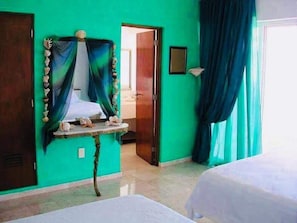 Quadruple Room, 2 Queen Beds, Balcony | Iron/ironing board, free WiFi, bed sheets - Pier d Luna (Acapulco)