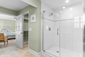 Badewanne, Haartrockner