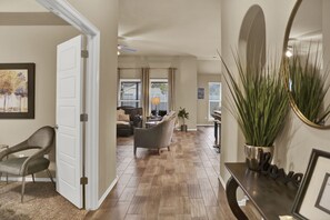 Interior - 5 star single level home, 4 bdrm, 3 bath + private office and great backyard! (Bixby)