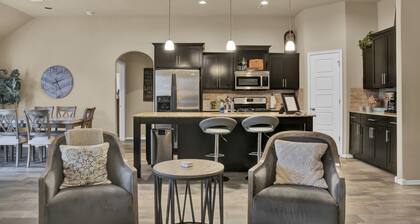 Amber's Snug Haven! Erinomainen sijainti, rauhallinen, tyylikäs ja viihtyisä! Uudempi koti!