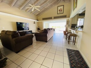 TV connectée, jeux vidéo, livres, médiathèque