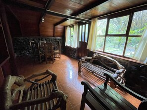 Family Cabin | Bathroom