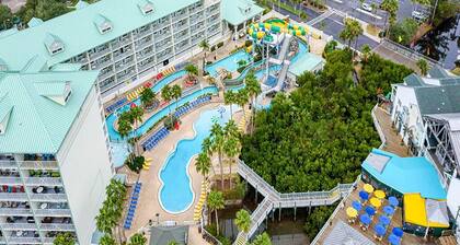 Coastal Vibes~Private Balcony+ 4 Waterpark Passes