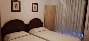 Basic-Zweibettzimmer (1)